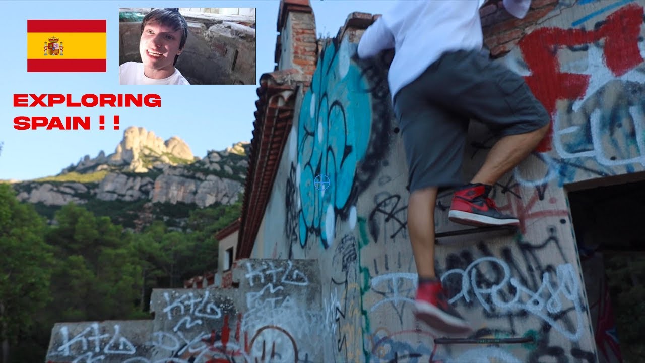 Vlog 3 : Exploring a Haunted Abandoned building in 