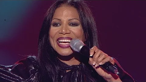 Deniece Pearson performs 'Fighter' - The Voice UK ...