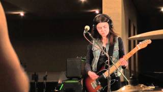 Blood Red Shoes - Cold in session for BBC Radio 1 chords