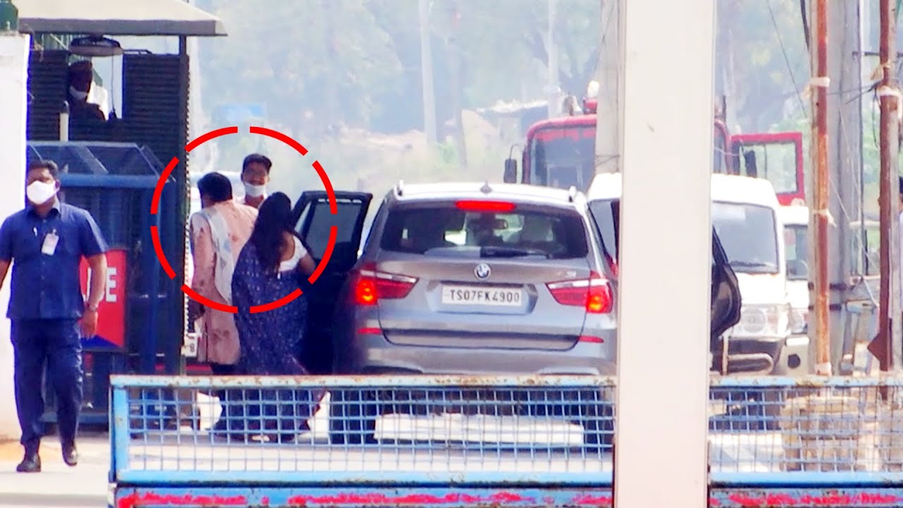 CM YS Jagan తో భేటీ అయిన Actor Ali || Actor Ali Meets CM YS Jagan || Bezawada Media