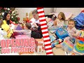CHRISTMAS MORNING! SPECIAL OPENING OUR SACKS AND PRESENTS!