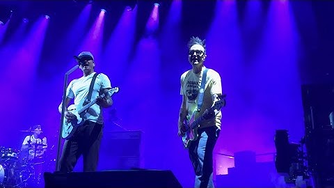 Blink 182: Anthem Part Two (Live in Pittsburgh)
