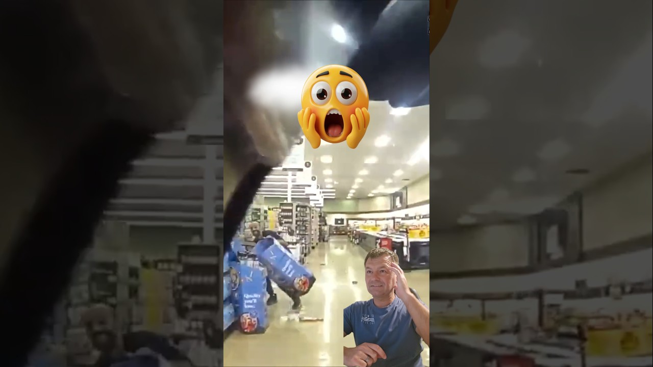 Полиция задержала магазинного вора в действии 