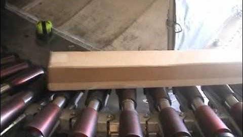 Unloading mailbags from aircraft