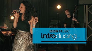 Anoushka Lucas - How