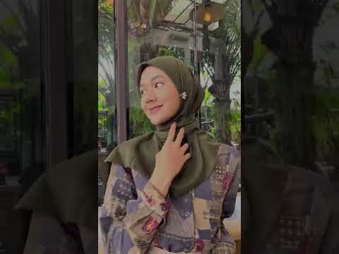 Nurul Hanun on Paris Cotton Square Hijab Hijaberies