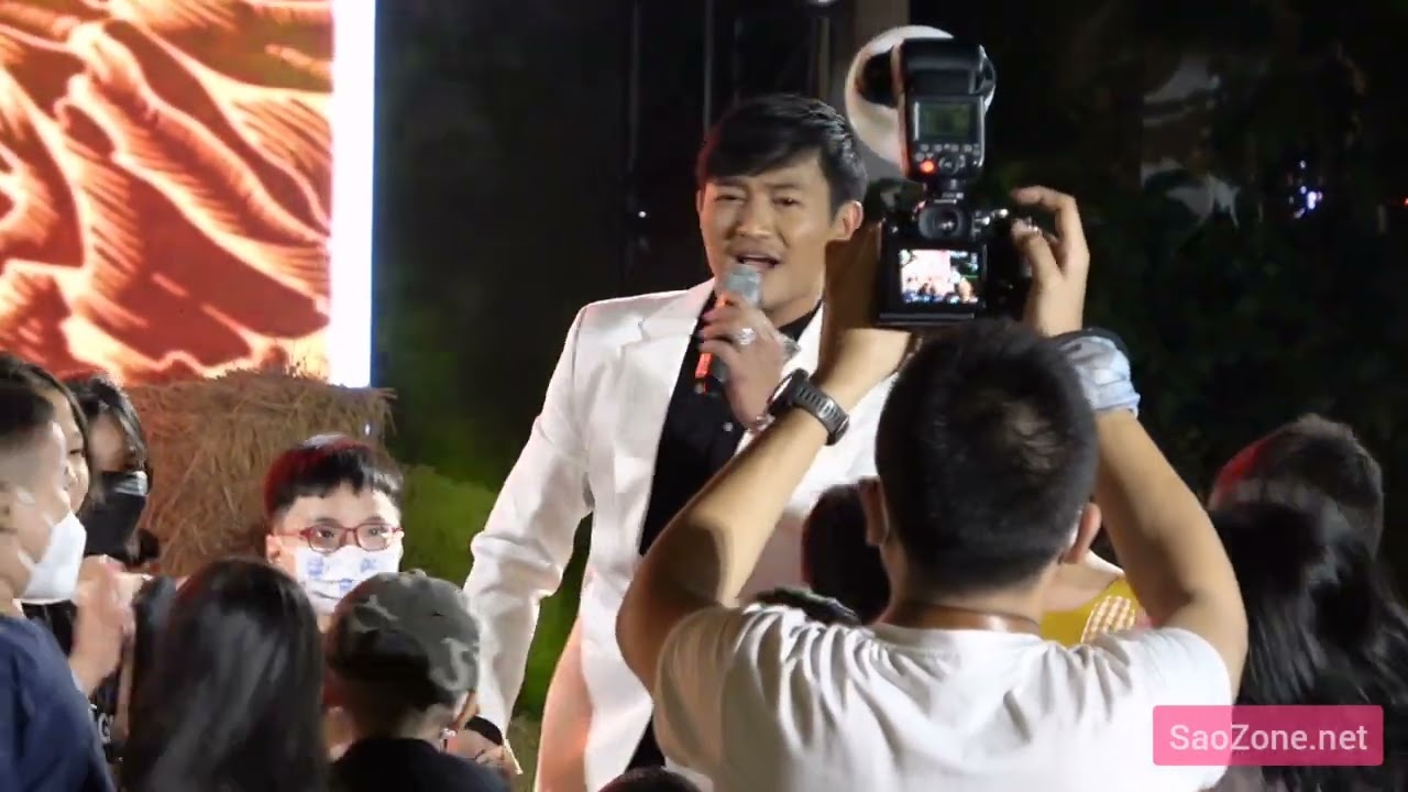 Sau cưới vợ đại gia, Quý Bình lộ diện nhan sắc khác lạ, đi Siêu Xe cực đẹp