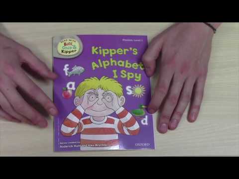 Kipper's I Spy Phonics Book with Mr Max