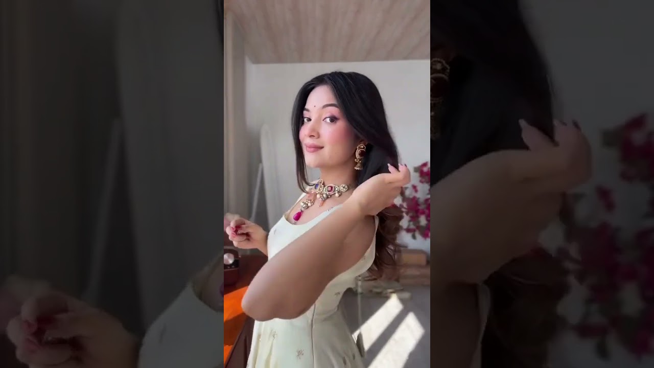 *Presenting New Designer Collection In Cosmos Gold With Embroidery Work Gown 🔥😍🥰**