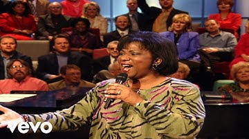 Bill & Gloria Gaither - All Rise [Live] ft. Babbie Mason