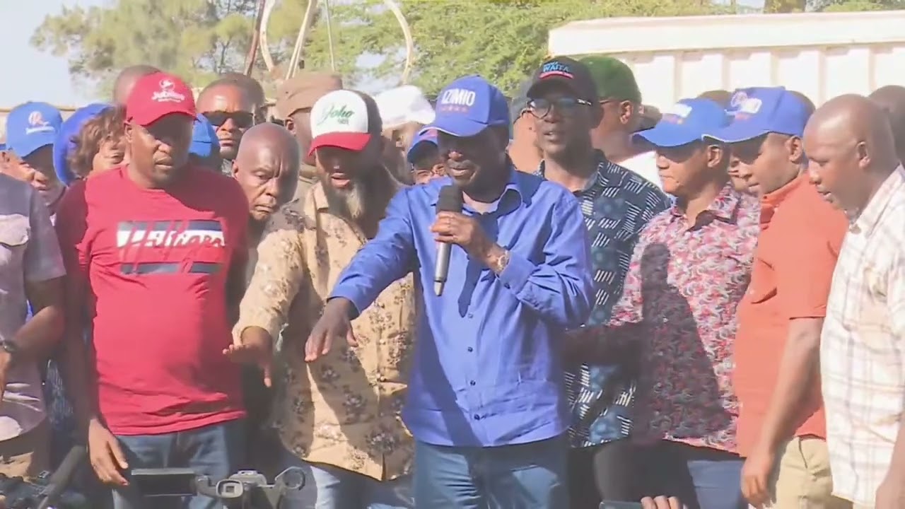 MACHAKOS MAN INTERRUPTS RAILA'S RALLY IN ATHI RIVER FOR OVER 2 MINUTES!!