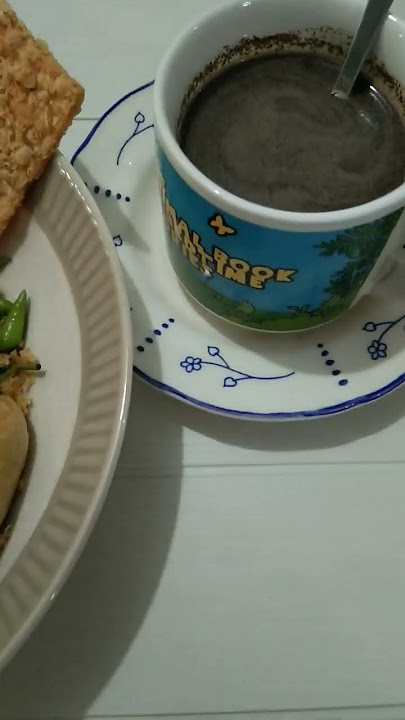 Gorengan dan kopi adalah sahabat sejati ๐ #gorengan #kopi