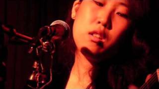 Feather In The Wind / Moonlight (live) - Susie Suh