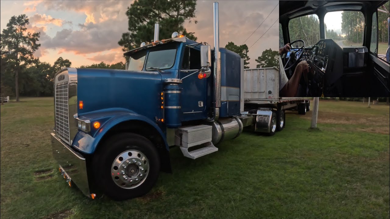 1988 Freightliner FLC 444 Cummins Going To Work Straight Pipes and Jake Brakes!!!