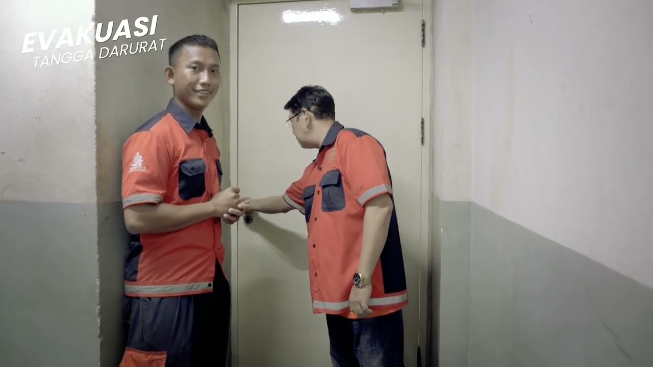 PROSEDUR EVAKUASI KEADAAN DARURAT MENGGUNAKAN TANGGA DARURAT DI GEDUNG #safetyofficer #safetyfirst