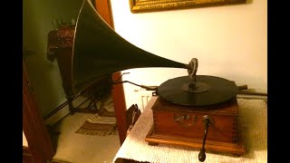 Pathé gramophone, circa 1907-1910? playing Colonel Bogey (Band of H.M.Grenadier Guards)