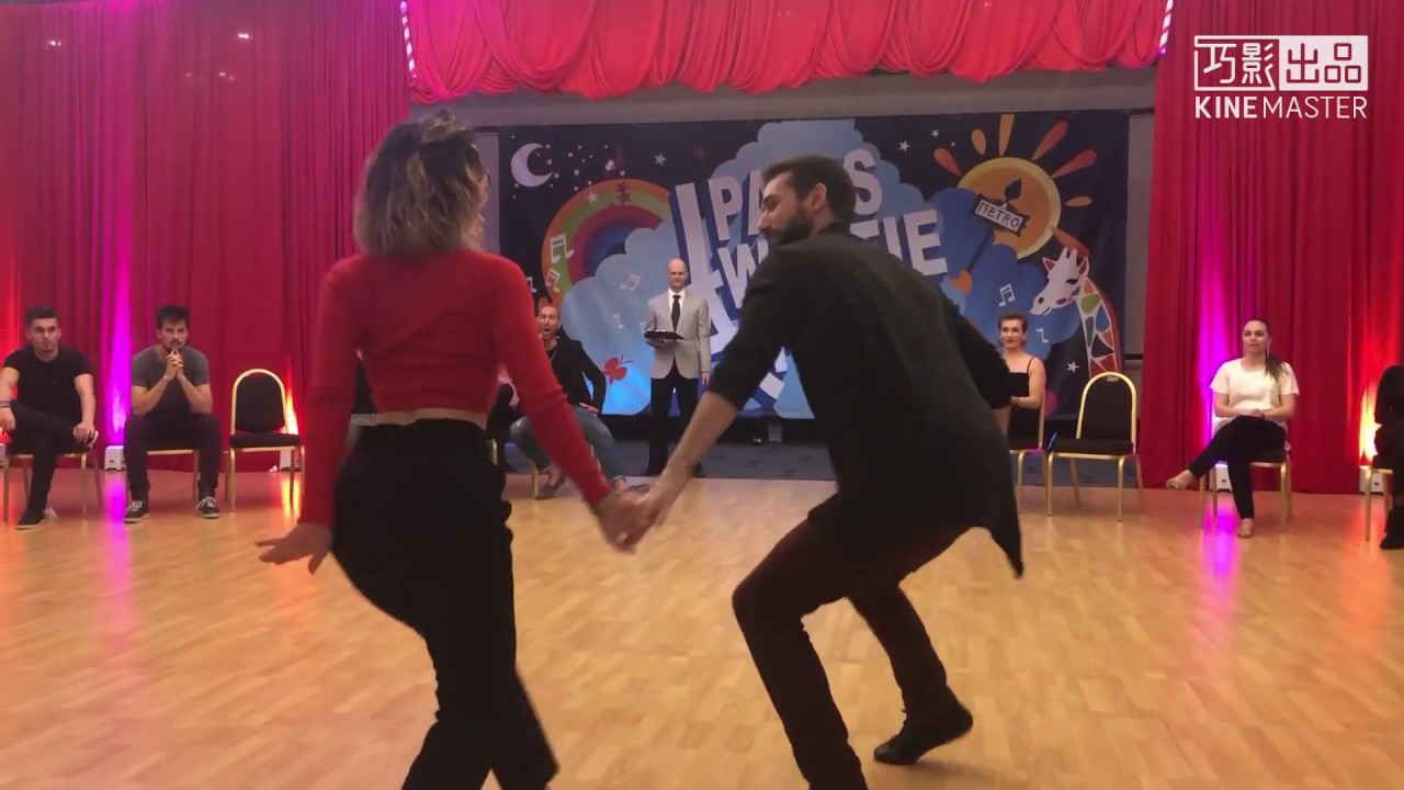 《You Never Can Tell/Teenage Wedding》 Chuck