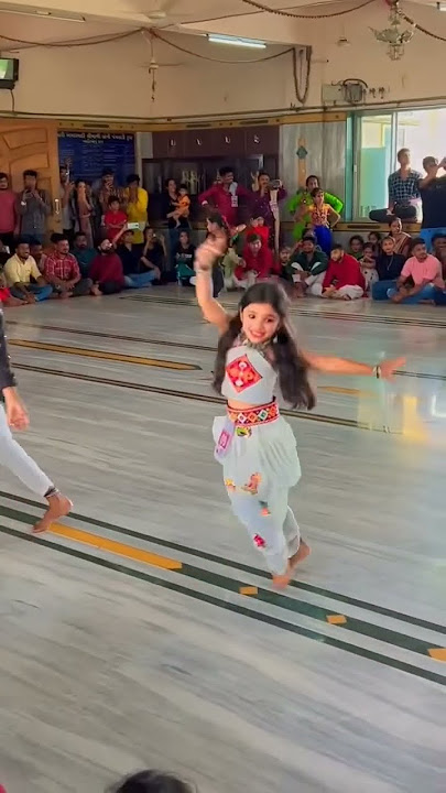 Gujarati Garbo, sonal garbe jhUme #garbo #song #garba #navratri