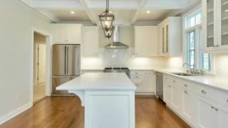 32 Sycamore Drive, Roslyn, NY 11576