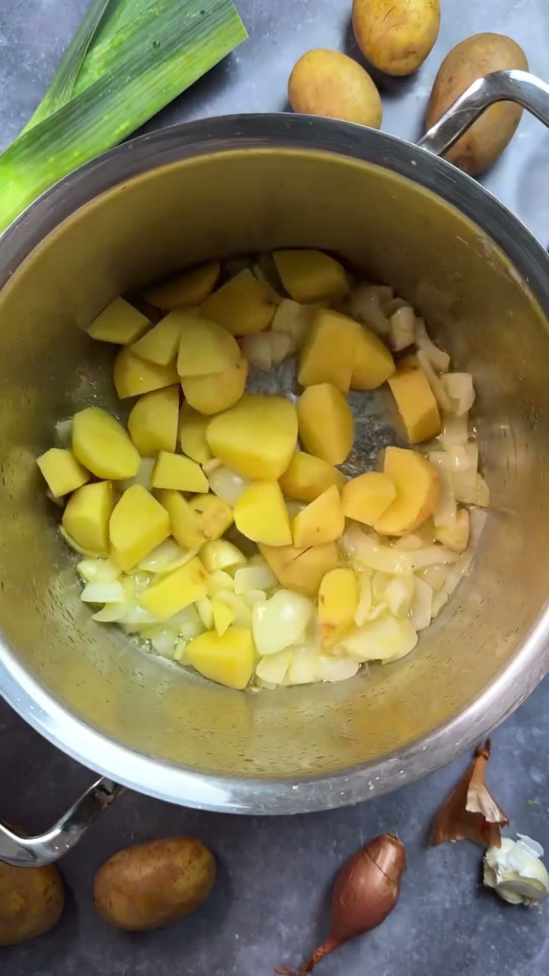 Einfache Kartoffel Lauch Suppe - leckeres Rezept für Kartoffelsuppe mit ...