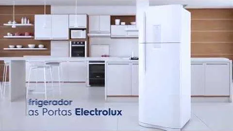 Quanto tempo esperar para ligar a geladeira Electrolux?
