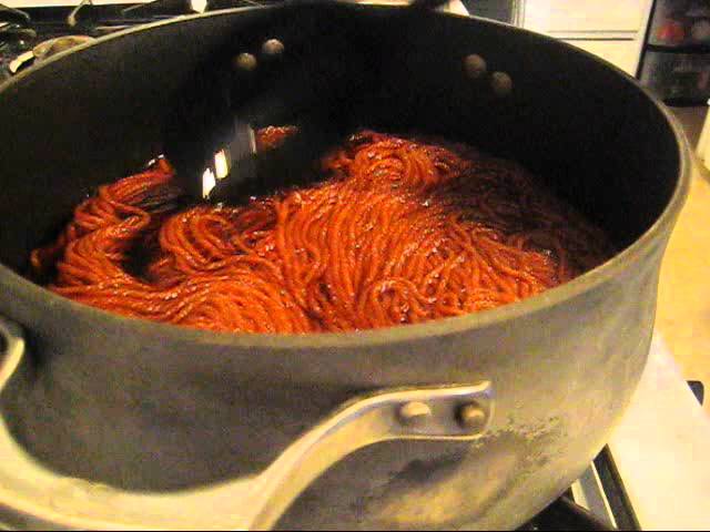 Dyepot Weekly #278 - Low Immersion Dyeing Acrylic Yarn with Rit