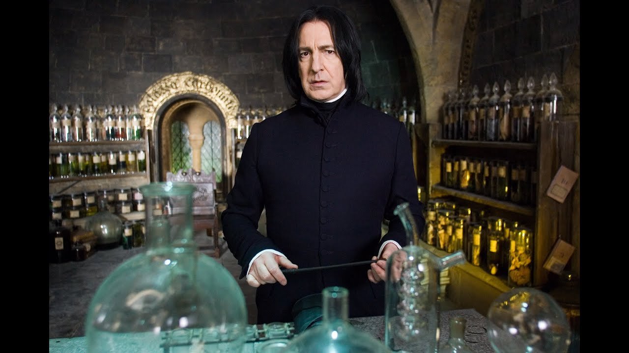 LLORIE KIM - SNAPE. PRAWDZIWA TWARZ TAJEMNICZEGO MISTRZA ELIKSIRÓW 1/12