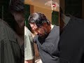 انهـ ـيار مدحت عبد الهادي أثناء تشييع جثـ ـمان والدته