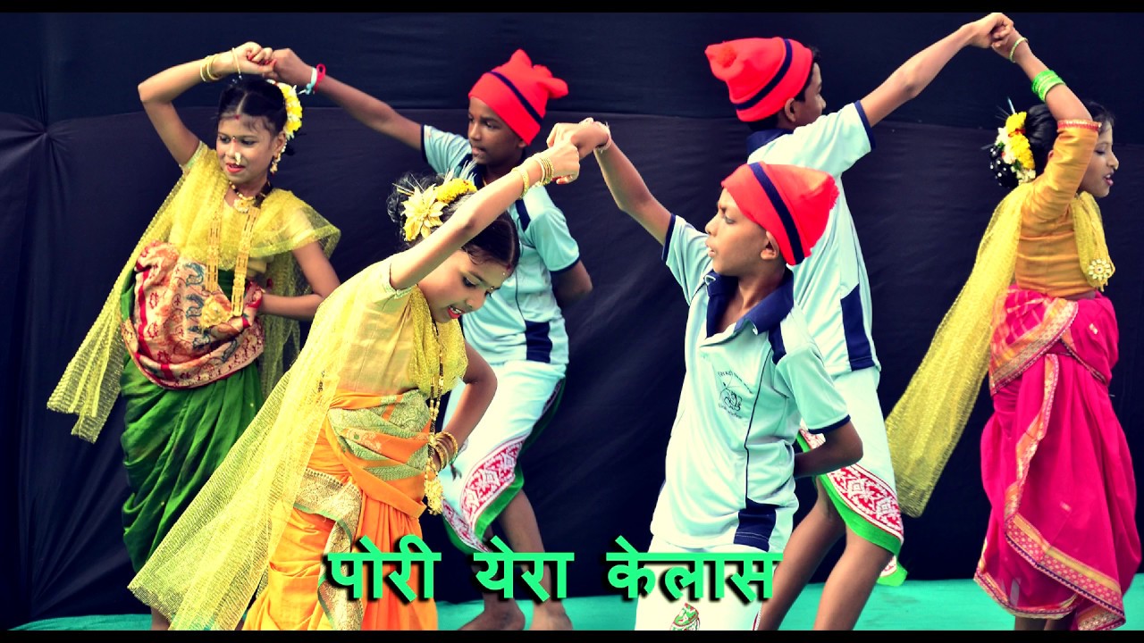 Siddhi Mitra Mandal (pori yera kelas) Naral Sonyacha Diwale Gavacha