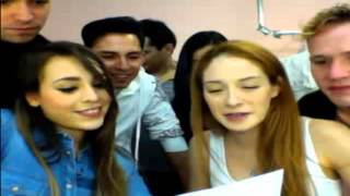 Danna Paola y Ceci de la Cueva Twitcam 28/05/2014 2 de 4