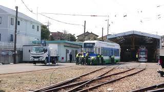 2019/3/15    元福井鉄道  モ８００【８０３】  人力で庫内へ