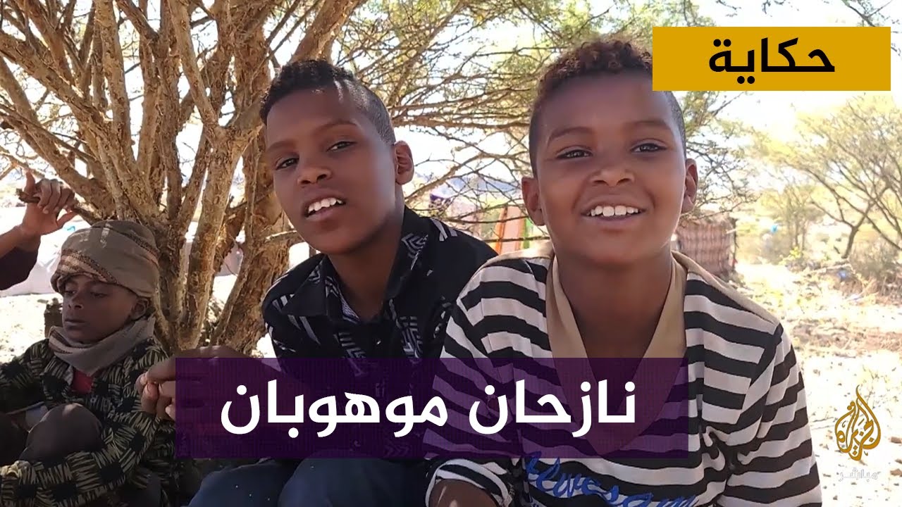 موهبة استثنائية.. نازحان يمنيان يكسبان لقمة عيشهما من الإنشاد