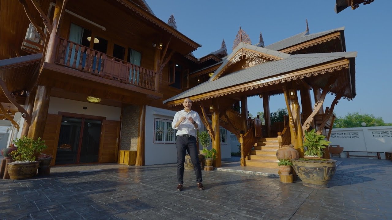 EP : 1 บ้านไม้สักทอง ผสมผสานงานคอนกรีตร่วมสมัย | จ.ชลบุรี