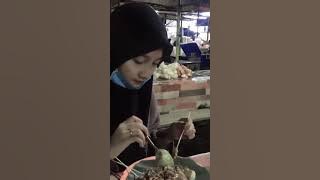Video mentahan halu ‼️ lagi makan sate bareng doi