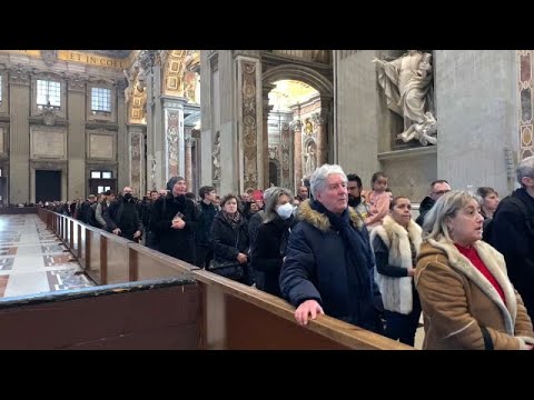 Завершается прощание с Бенедиктом XVI