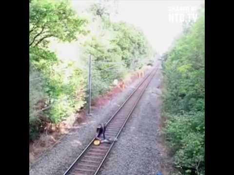 Video: Come Trasferire Un Pacco Con Un Treno