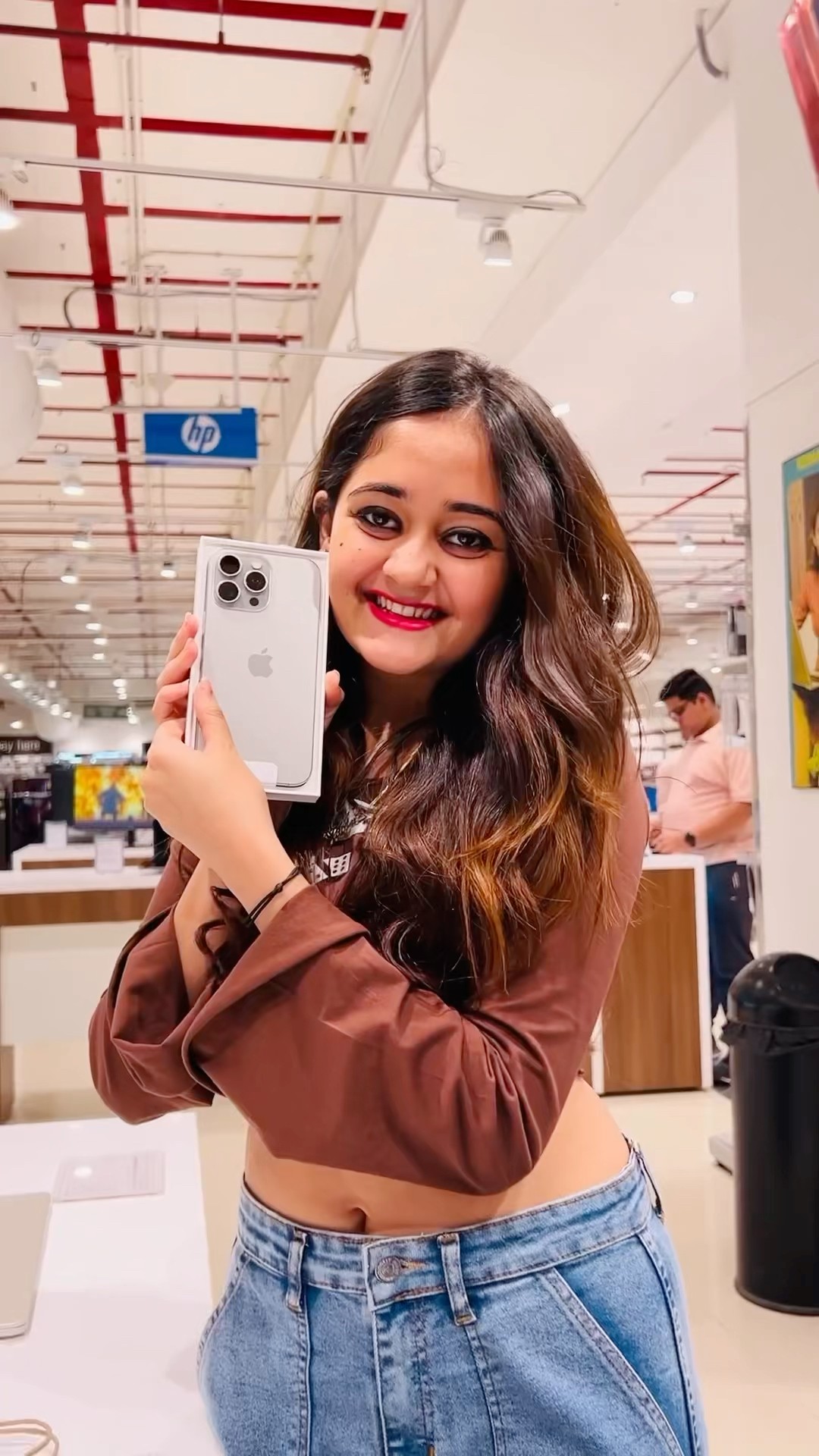 Tera Tadapna Toh Banta Hai #bindasskavya ka New iphone 16 pro Max #shorts