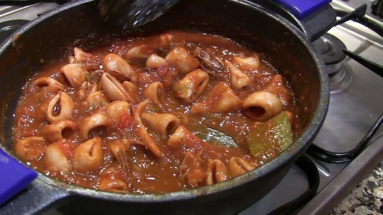 Chipirones en Salsa Pisapedales