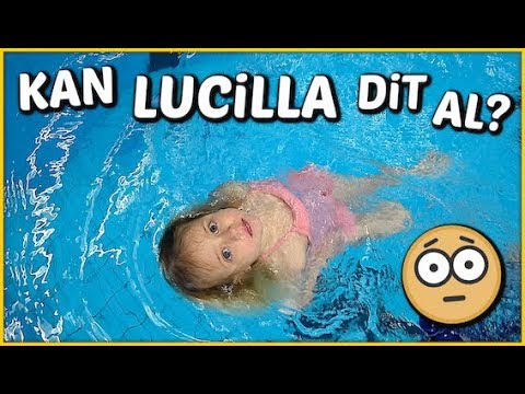 ZONDER BANDJES ZWEMMEN iN HET DiEPE! 😱 | Bellinga Familie Vloggers #1310 instagram story viewer
