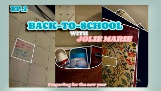 Preparing for the new year Emergency Kit and Pencil case haul 2ENIOR 6ZN