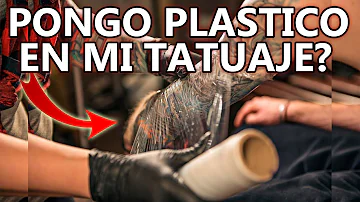 ¿Cuánto tiempo se tiene que llevar el plástico del tatuaje?
