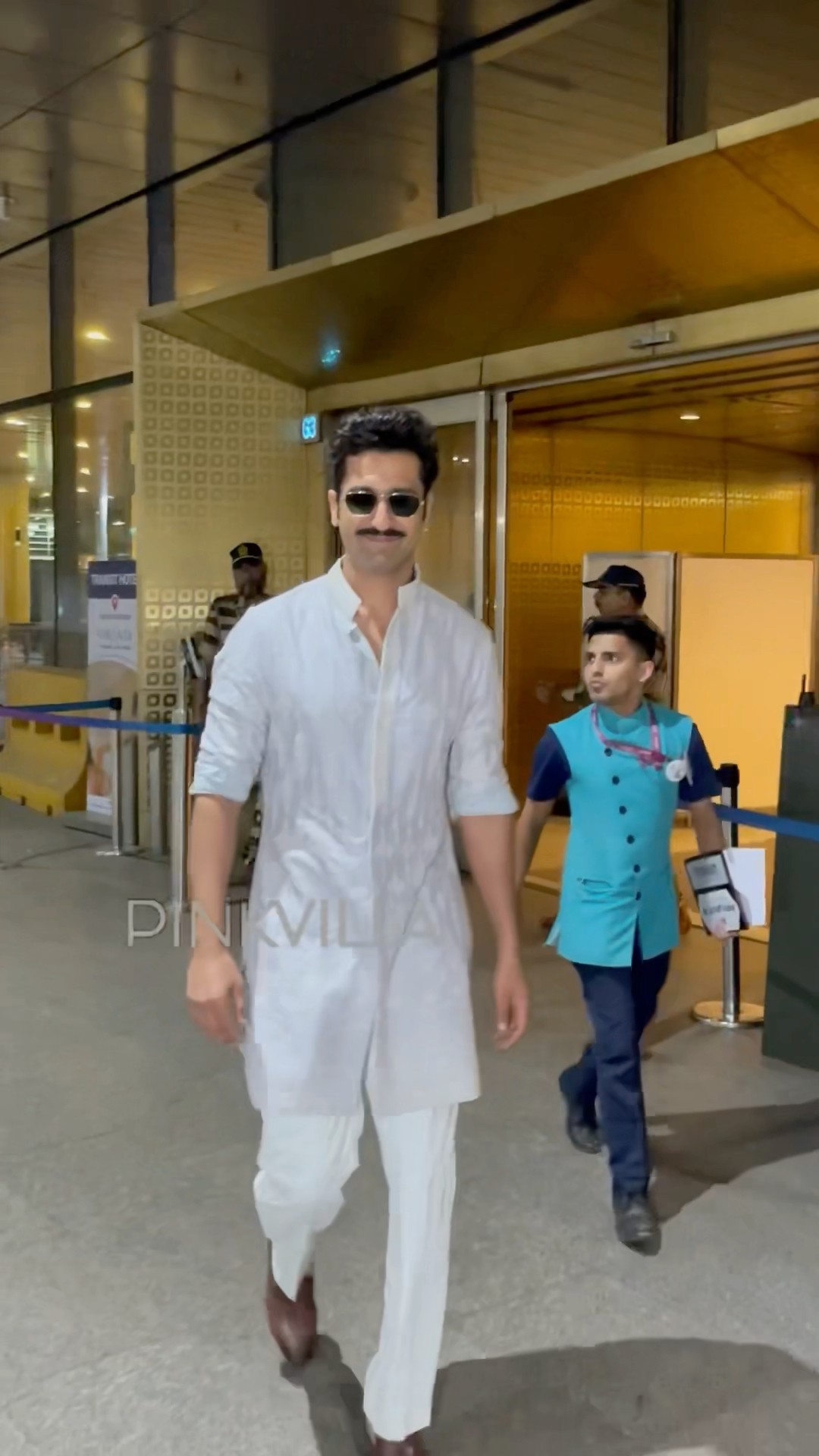 Vicky Kaushal’s Desi KURTA-PAJAMA Look Has Us All Saying Tauba Tauba?#shorts #bollywood