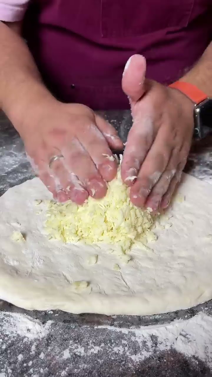 Lazuri Khachapuri