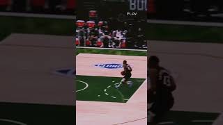 Giannis Antetokounmpo’s￼ INSANE DUNK!!!???￼ #shorts #nba #giannisantetokounmpo #nbadunks