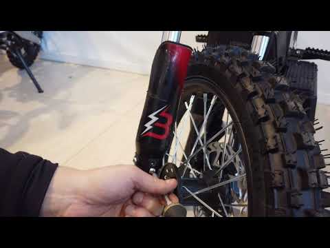 Снятие щитка пера вилки BUTCH X1 X2 fork fender removing take off