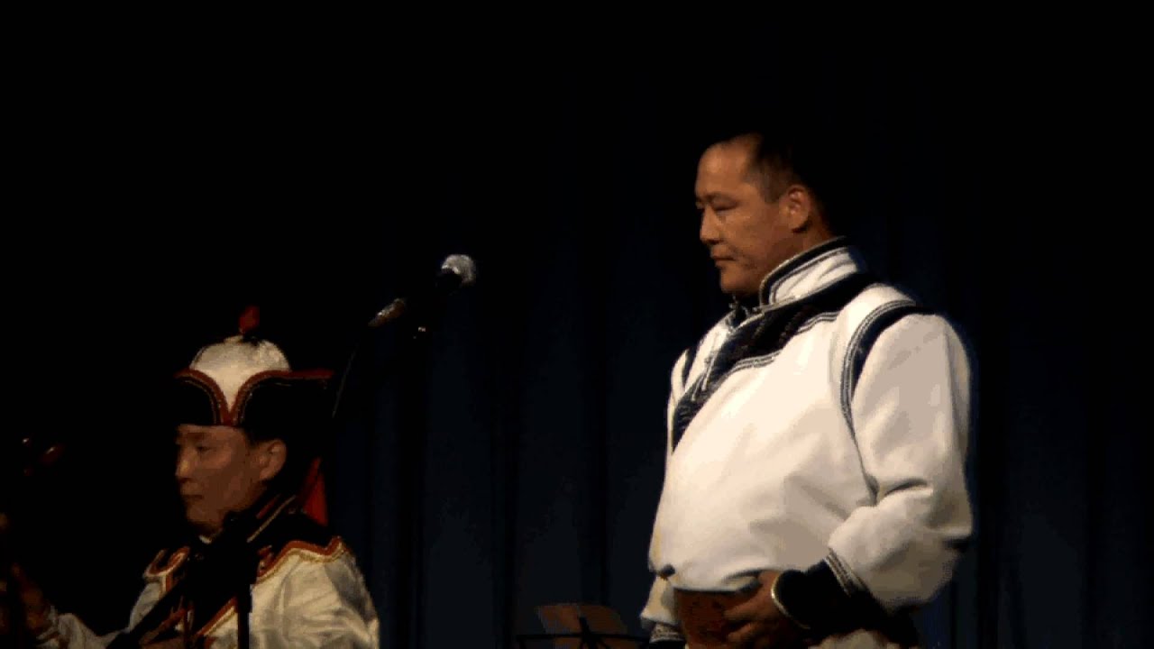 Hosoo sings "Khar Us Nuur"