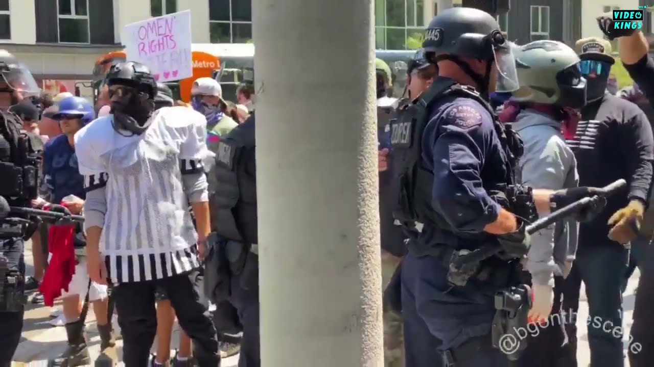 Antifa-activists clash with police forces at Wi Spa counter-protest in Los Angeles.