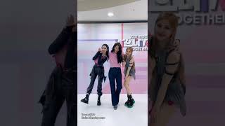 Yoona Hyoyeon Taeyeon SNSD, BoA, Taeyong NCT dance Dreams Come True Resimi