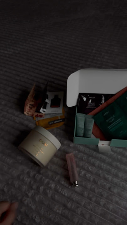 Unpack my Douglas package with me✨ #shopping #douglas #ouai #dior #asmr #asmrunpacking #unboxing