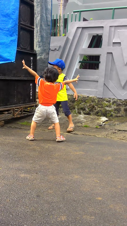 VIDEO VIRAL ANAK KECIL JOGET DANGDUT